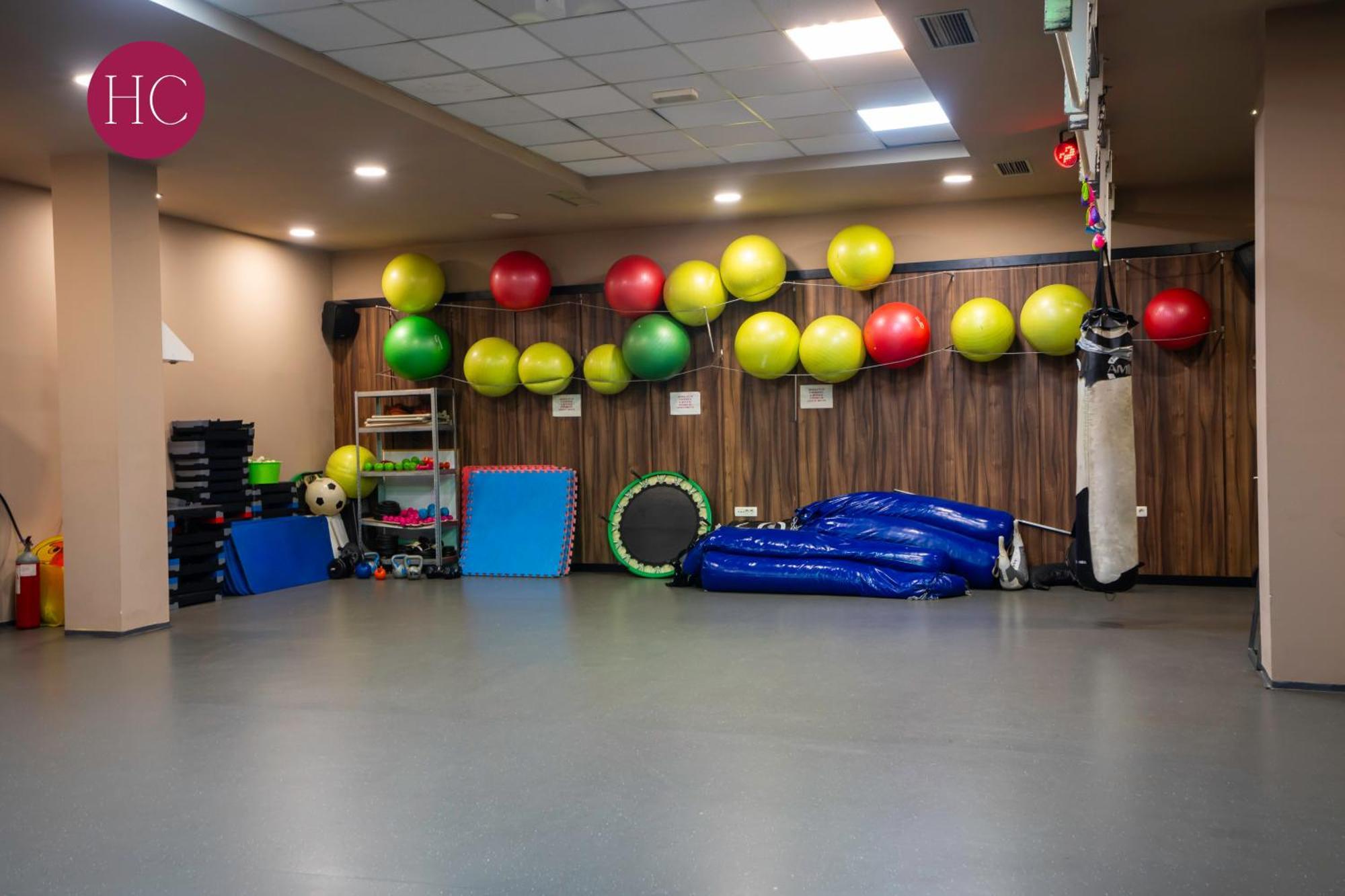 Central Hotel, Fitness And Spa Vinica Εξωτερικό φωτογραφία