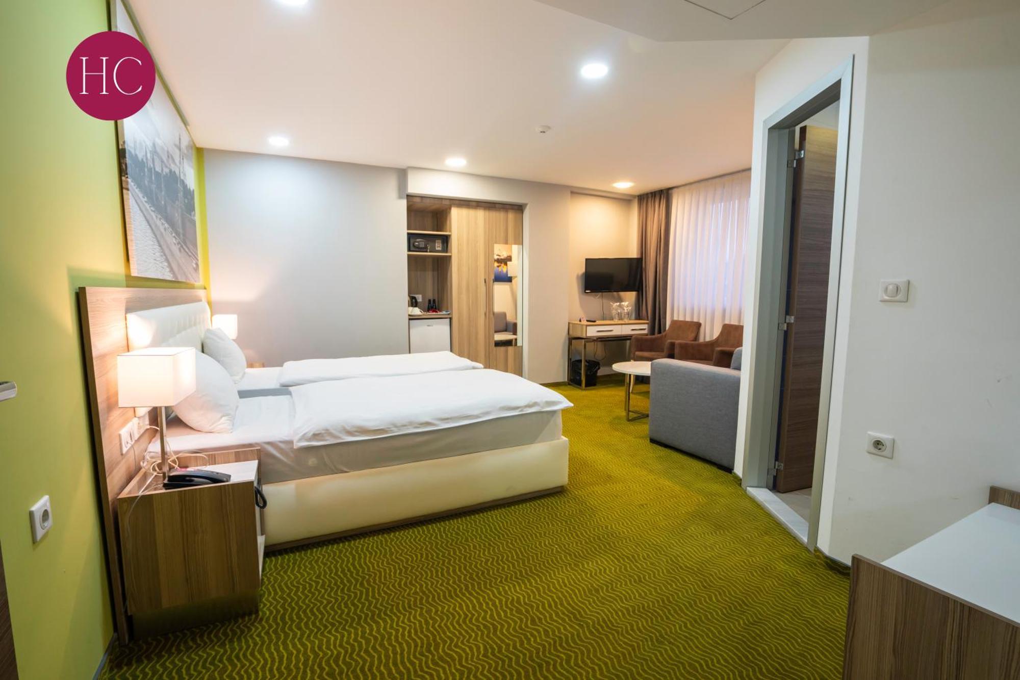 Central Hotel, Fitness And Spa Vinica Εξωτερικό φωτογραφία