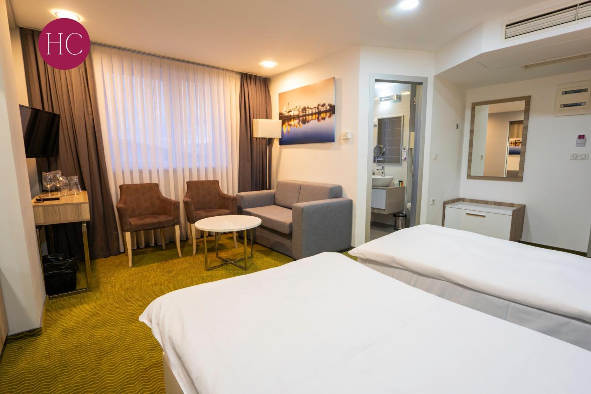 Central Hotel, Fitness And Spa Vinica Εξωτερικό φωτογραφία